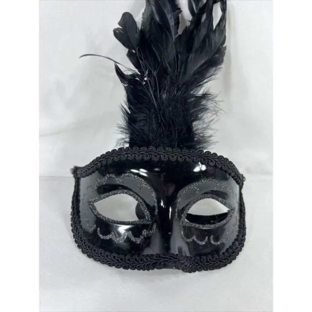 Black And Silver Mardi Gras Feather Mask Masquerade‎ Sequins Sparkle